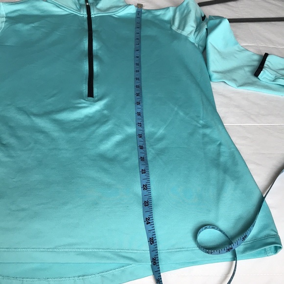 NIKE long sleeves top, Size M - Picture 8 of 10